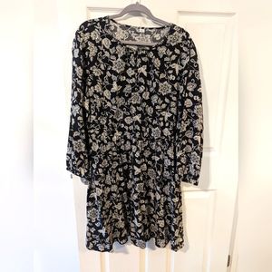 Old Navy floral print dress
